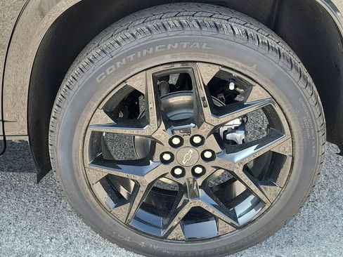 New 2026 Chevrolet Traverse RS w/ LPO, Floor Liner Package image 18