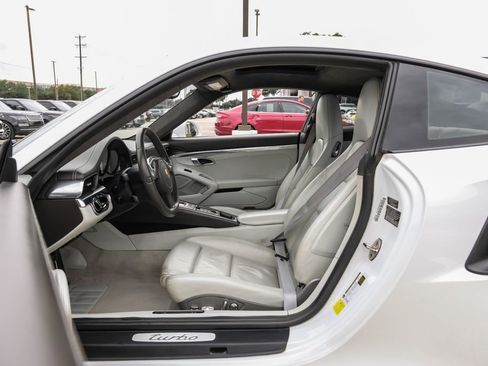 Used 2014 Porsche 911 Turbo AWD/4WD image 31