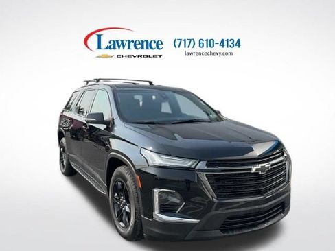 Used 2022 Chevrolet Traverse LT w/ LPO, 'HIT The Road' Package AWD/4WD image 1