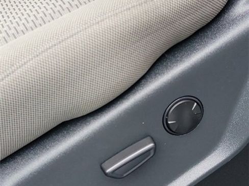 Certified 2022 Ford F350 XLT w/ Black Appearance Package image 11