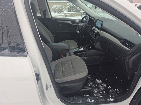 Certified 2022 Ford Escape SE w/ Cold Weather Package image 19