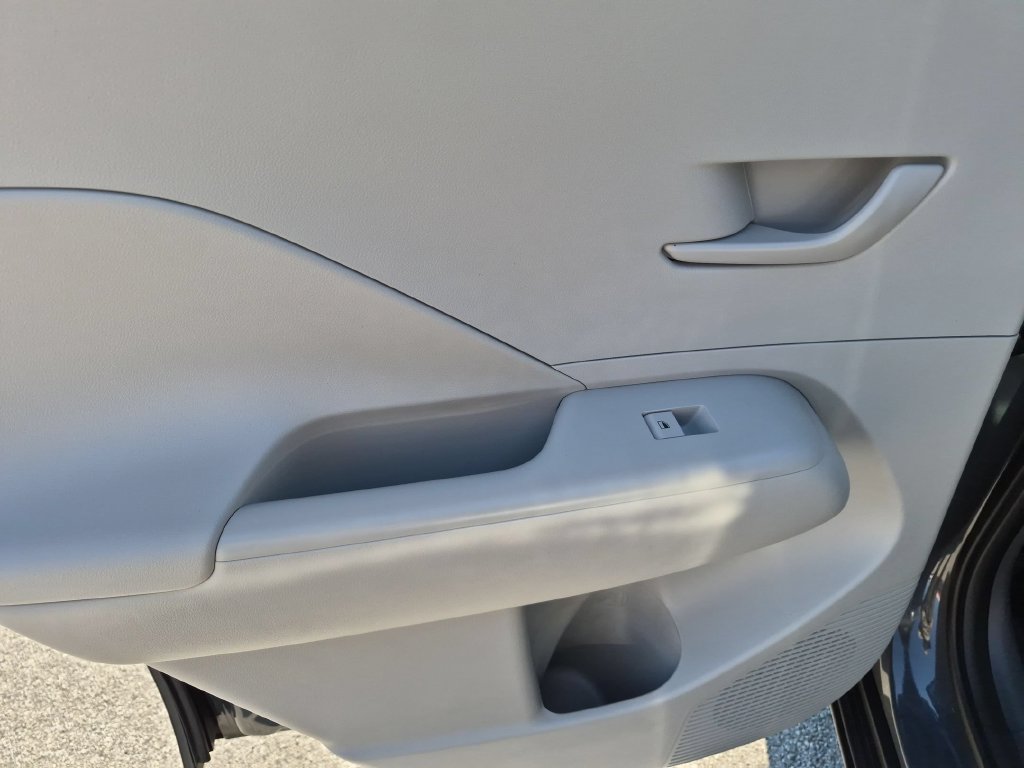 Used 2026 Hyundai Kona SEL Sport FWD image 25
