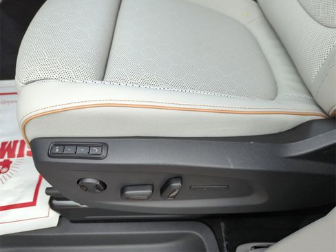 New 2025 Volkswagen ID. Buzz Pro S Plus image 29