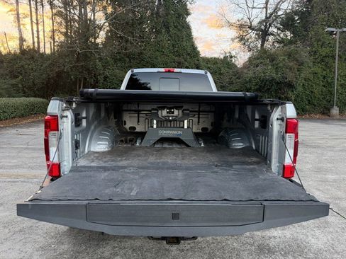 Used 2018 Ford F350 Lariat w/ Tow Technology Bundle image 9