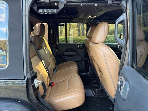 Used 2020 Jeep Wrangler Unlimited Sahara image 26