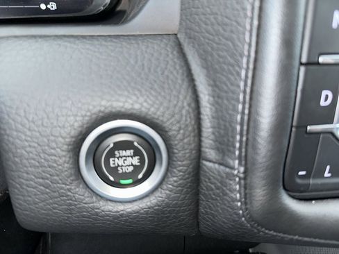 Used 2022 GMC Yukon XL Denali image 23