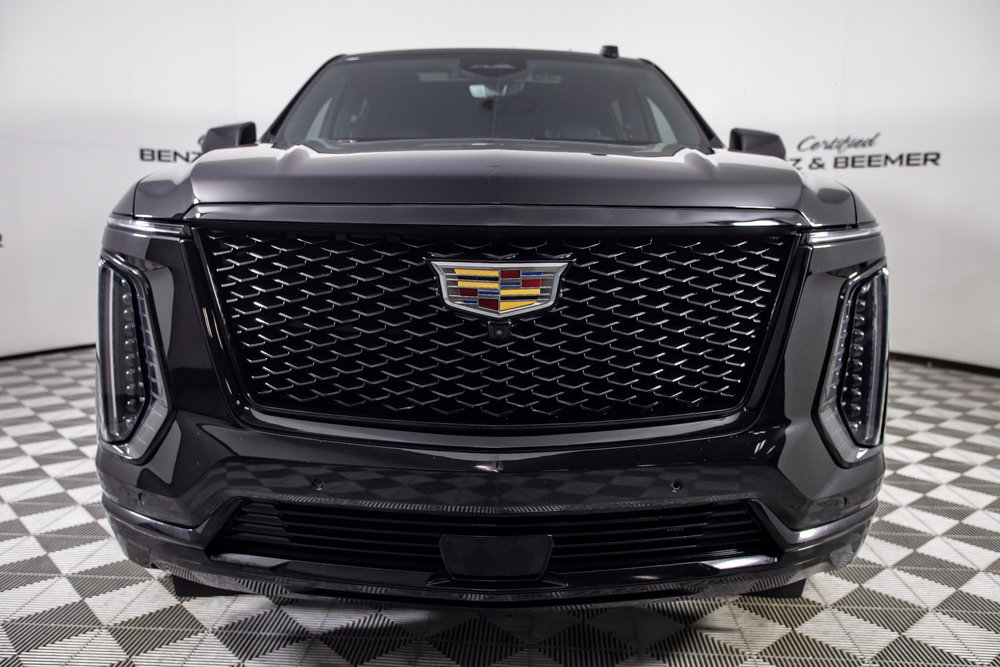 Used 2025 Cadillac Escalade ESV Sport w/ Touring Package AWD/4WD image 5