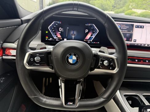 Used 2023 BMW 760i xDrive AWD/4WD image 29