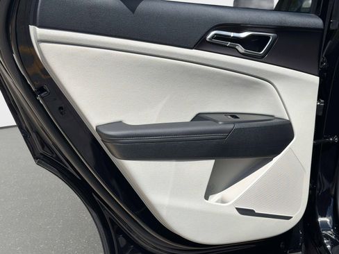 New 2026 Kia Sportage EX FWD image 10