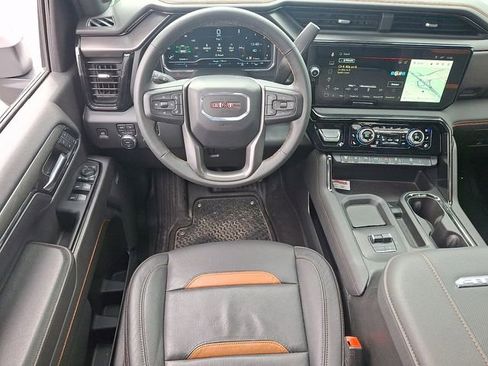Used 2024 GMC Sierra 2500 AT4 w/ AT4 Premium Plus Package image 11