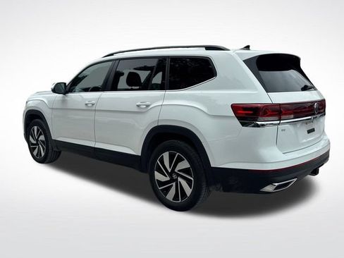 Used 2024 Volkswagen Atlas SE FWD image 3
