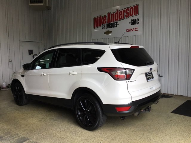 Used 2017 Ford Escape Titanium FWD image 3