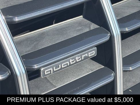 Used 2022 Audi Q5 2.0T Premium Plus w/ Premium Plus Package AWD/4WD image 3