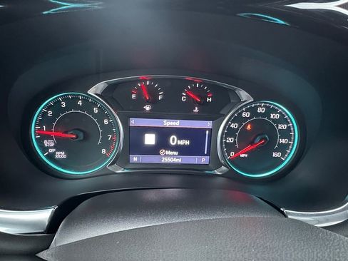 Used 2023 Chevrolet Traverse RS image 13