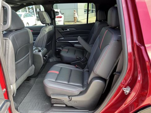 Used 2024 Chevrolet Traverse RS AWD/4WD image 14