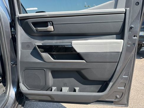 Used 2025 Toyota Tundra Limited image 28