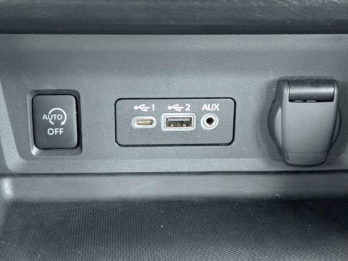 Used 2024 Nissan Sentra SV FWD image 23