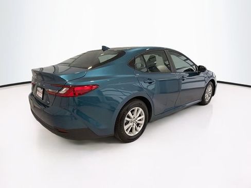 Used 2025 Toyota Camry LE FWD image 6