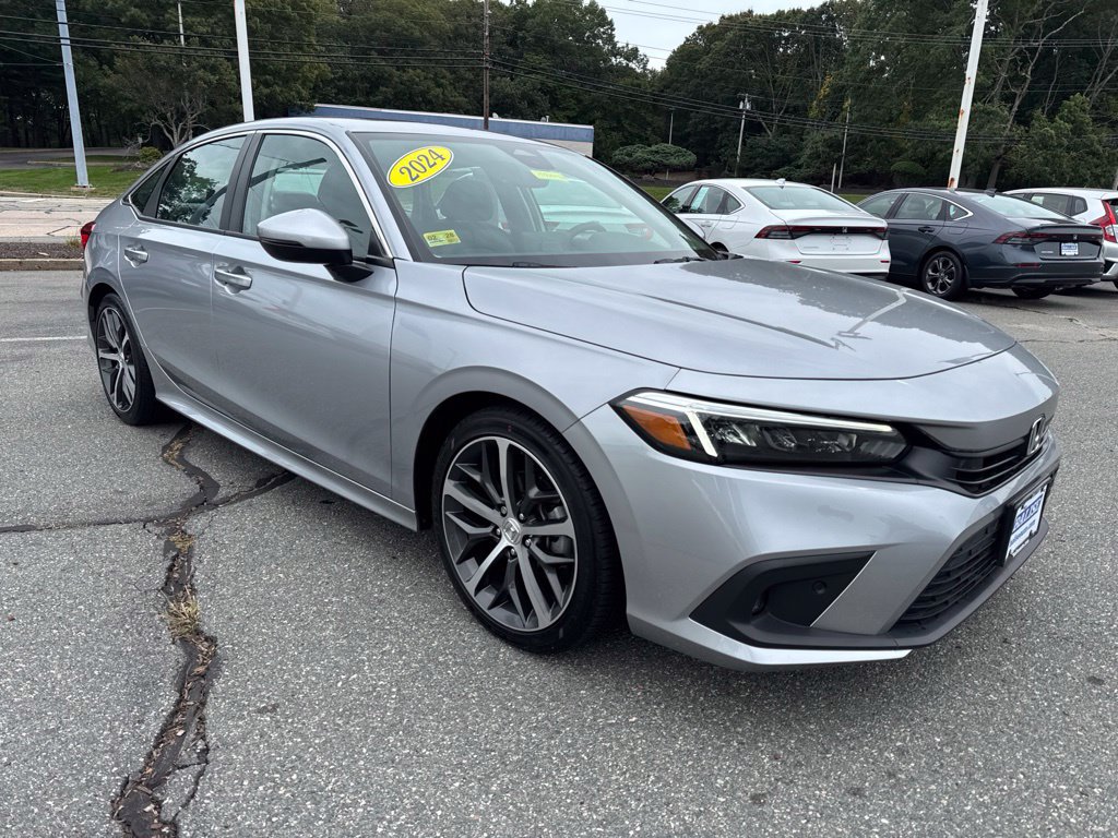 Used 2024 Honda Civic Touring image 4
