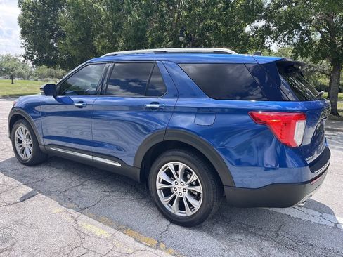 Used 2021 Ford Explorer Limited w/ Equipment Group 301A AWD/4WD image 5