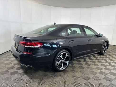 Used 2021 Volkswagen Passat 2.0T R-Line FWD image 3