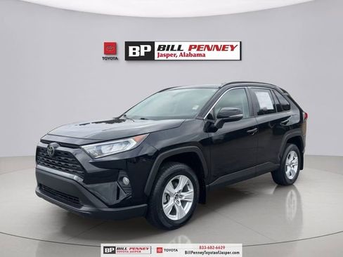 Used 2021 Toyota RAV4 XLE image 1