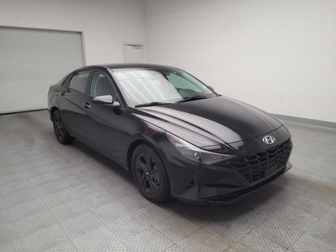 Used 2021 Hyundai Elantra SEL w/ Convenience Package FWD image 13