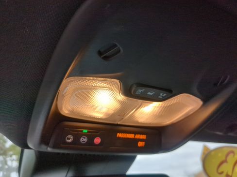 Used 2023 GMC Canyon AT4 w/ AT4 Premium Package image 18