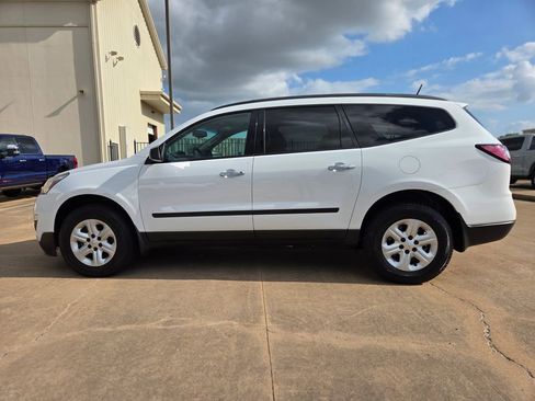 Used 2017 Chevrolet Traverse LS FWD image 8