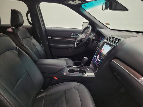 Used 2018 Ford Explorer Limited w/ Equipment Group 301A FWD image 21