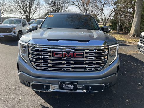 Used 2024 GMC Sierra 1500 Denali w/ Denali Reserve Package image 3