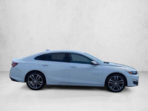Used 2022 Chevrolet Malibu LT FWD image 4
