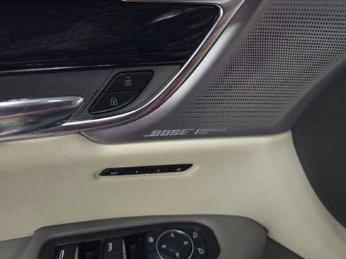 Certified 2023 Cadillac XT6 Premium Luxury w/ Technology Package AWD/4WD image 18