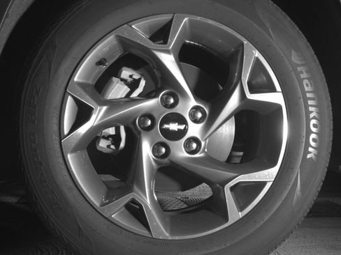 Used 2025 Chevrolet Trax LT FWD image 12