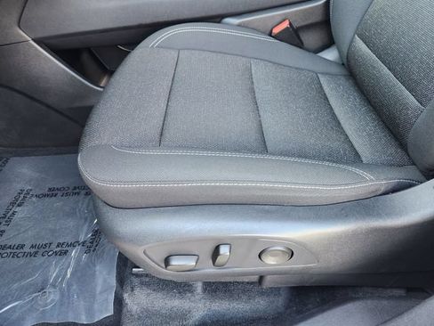 Used 2024 Chevrolet Traverse LT FWD image 25