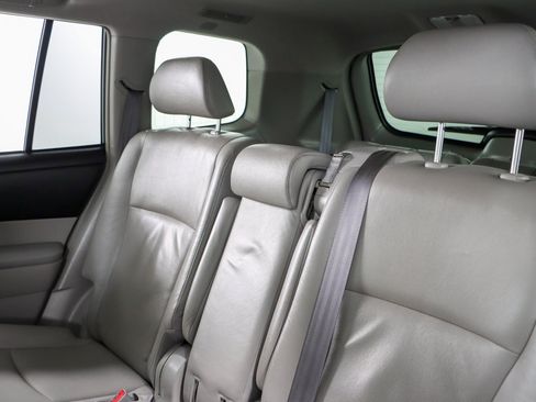 Used 2012 Toyota Highlander Limited AWD/4WD image 27