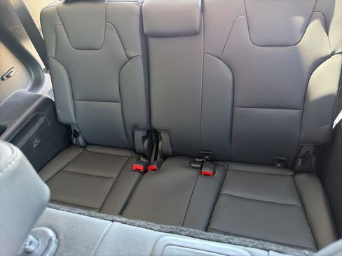 Used 2023 Kia Telluride EX FWD image 9
