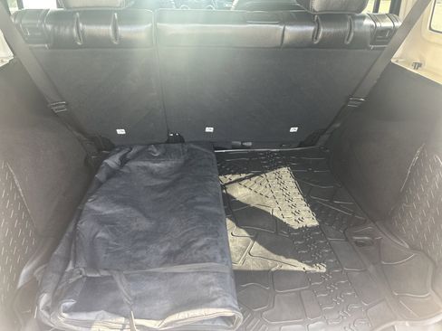 Used 2017 Jeep Wrangler Unlimited Rubicon AWD/4WD image 24