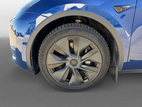 Used 2024 Tesla Model Y Long Range image 19