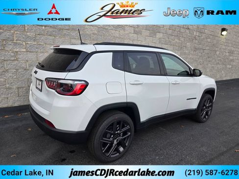 New 2026 Jeep Compass Latitude AWD/4WD image 5