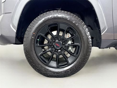 Used 2023 Toyota Tundra Limited AWD/4WD image 43