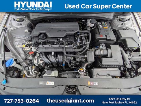 Used 2024 Hyundai Elantra SE FWD image 12