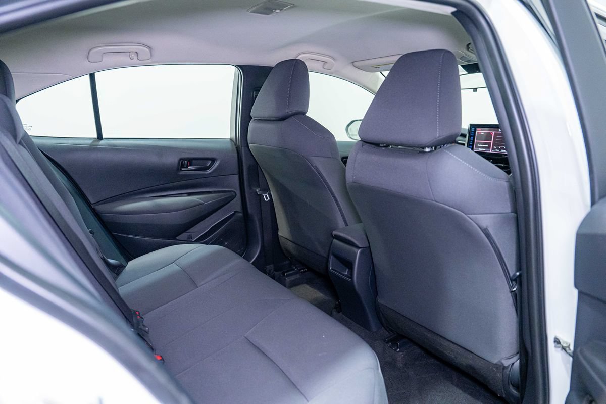 Used 2022 Toyota Corolla LE w/ LE Convenience Package FWD image 14