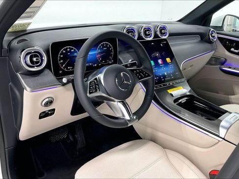 New 2026 Mercedes-Benz GLC 300 image 8