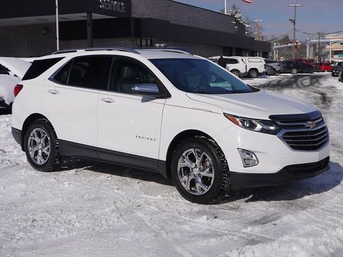Used 2019 Chevrolet Equinox Premier image 2