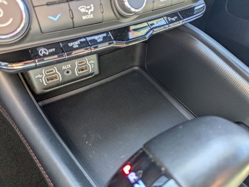 Used 2024 Dodge Durango GT image 21