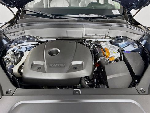 New 2026 Volvo XC90 T8 Ultra w/ Protection Package Premier image 33