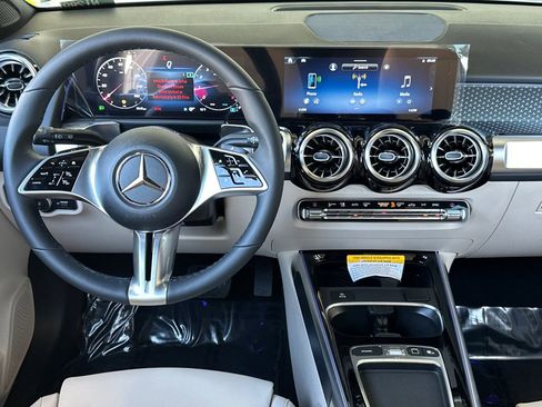 New 2025 Mercedes-Benz GLC 63 AMG S image 24