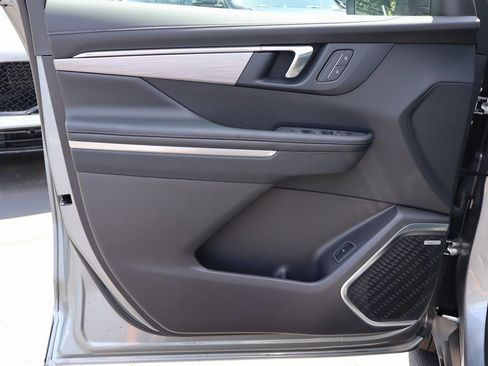 New 2025 Buick Enclave Preferred image 8