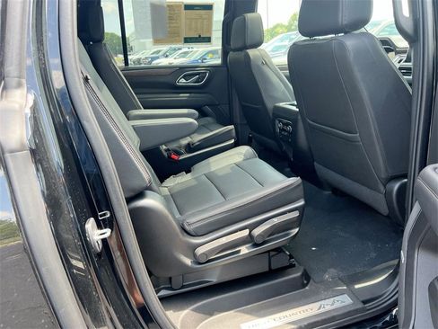 Certified 2023 Chevrolet Suburban High Country image 26